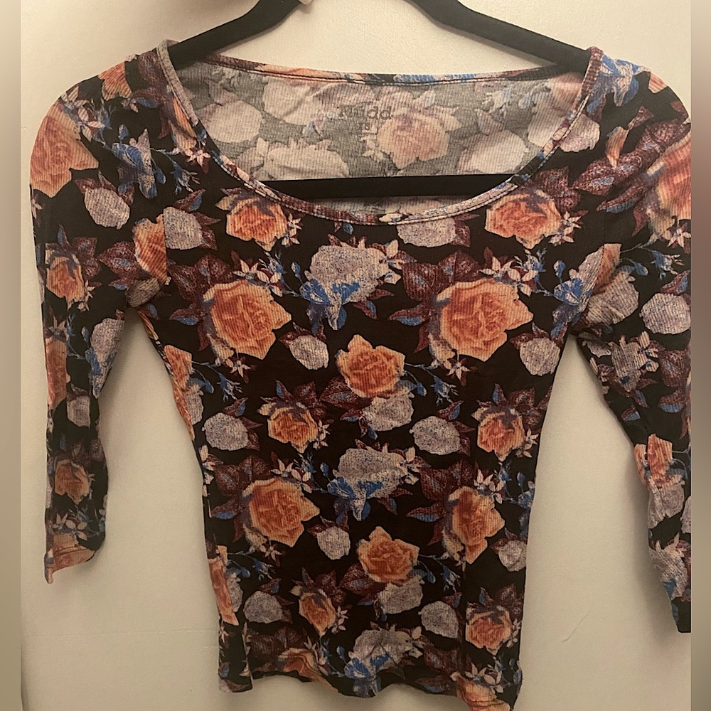 Mudd 3/4 Sleeve Fitted Top